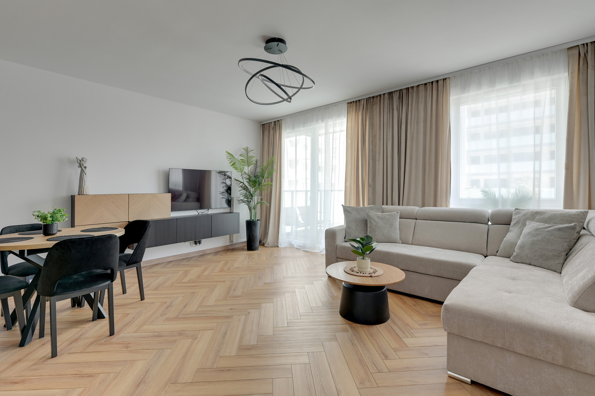 Grand Apartments