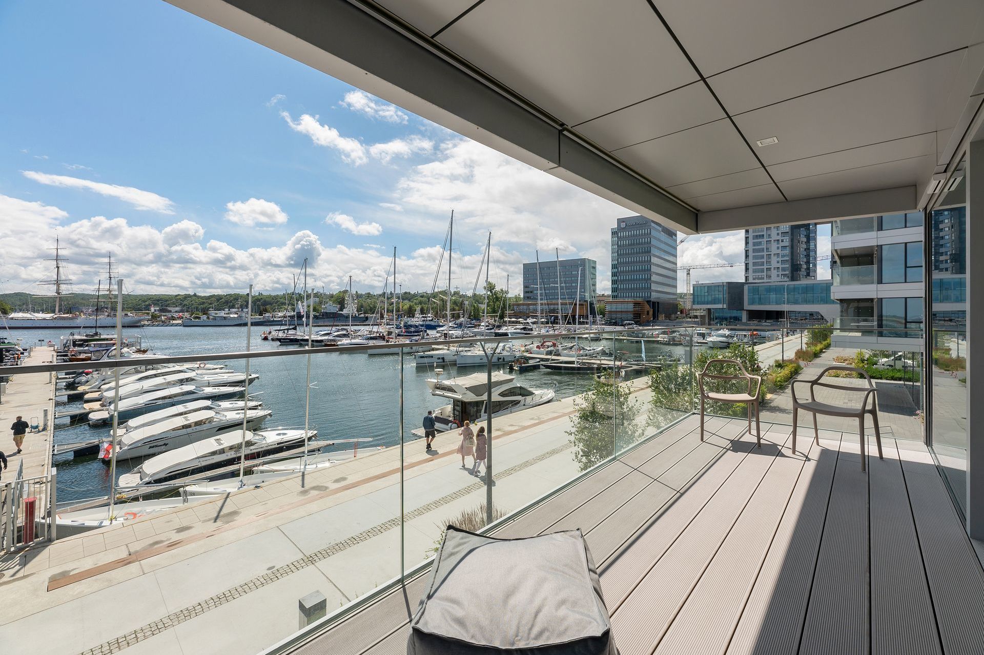 Yacht Park, Gdynia Śródmieście, wynajem gdynia, apartamenty gdynia, widok na marinę, skwer kościuszki