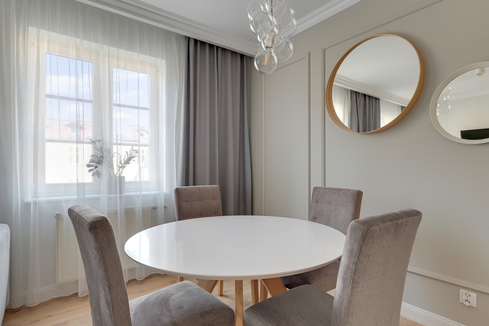 Grand Apartments