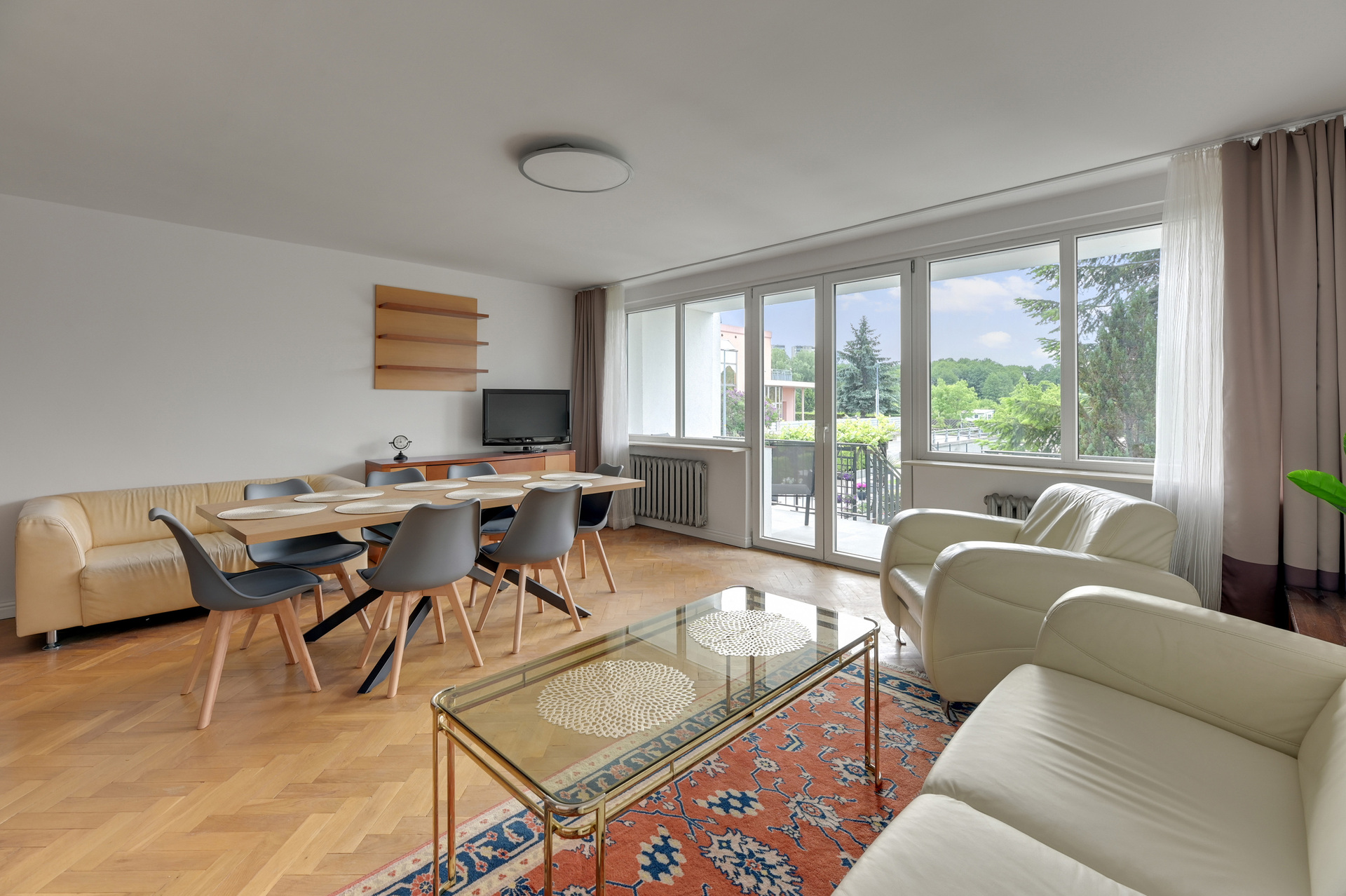 Grand Apartments