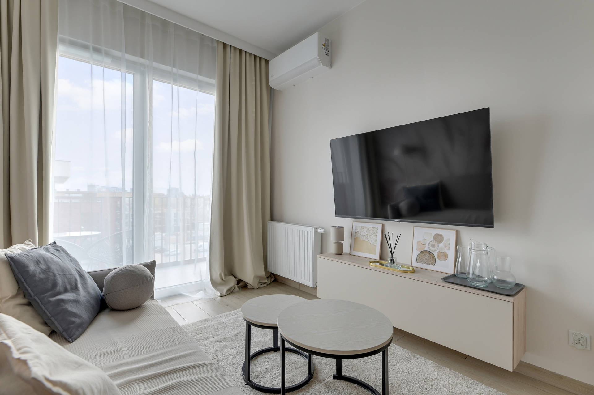 Grand Apartments