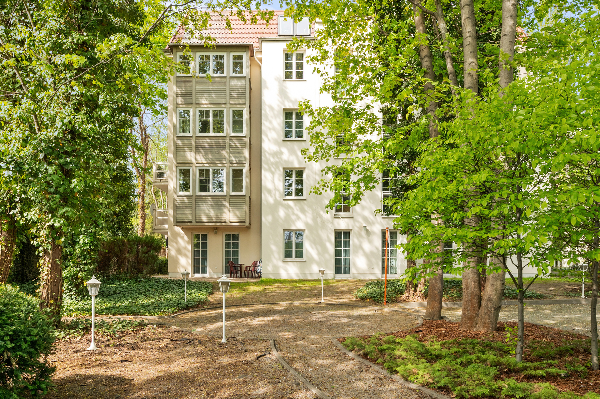 Grand Apartments