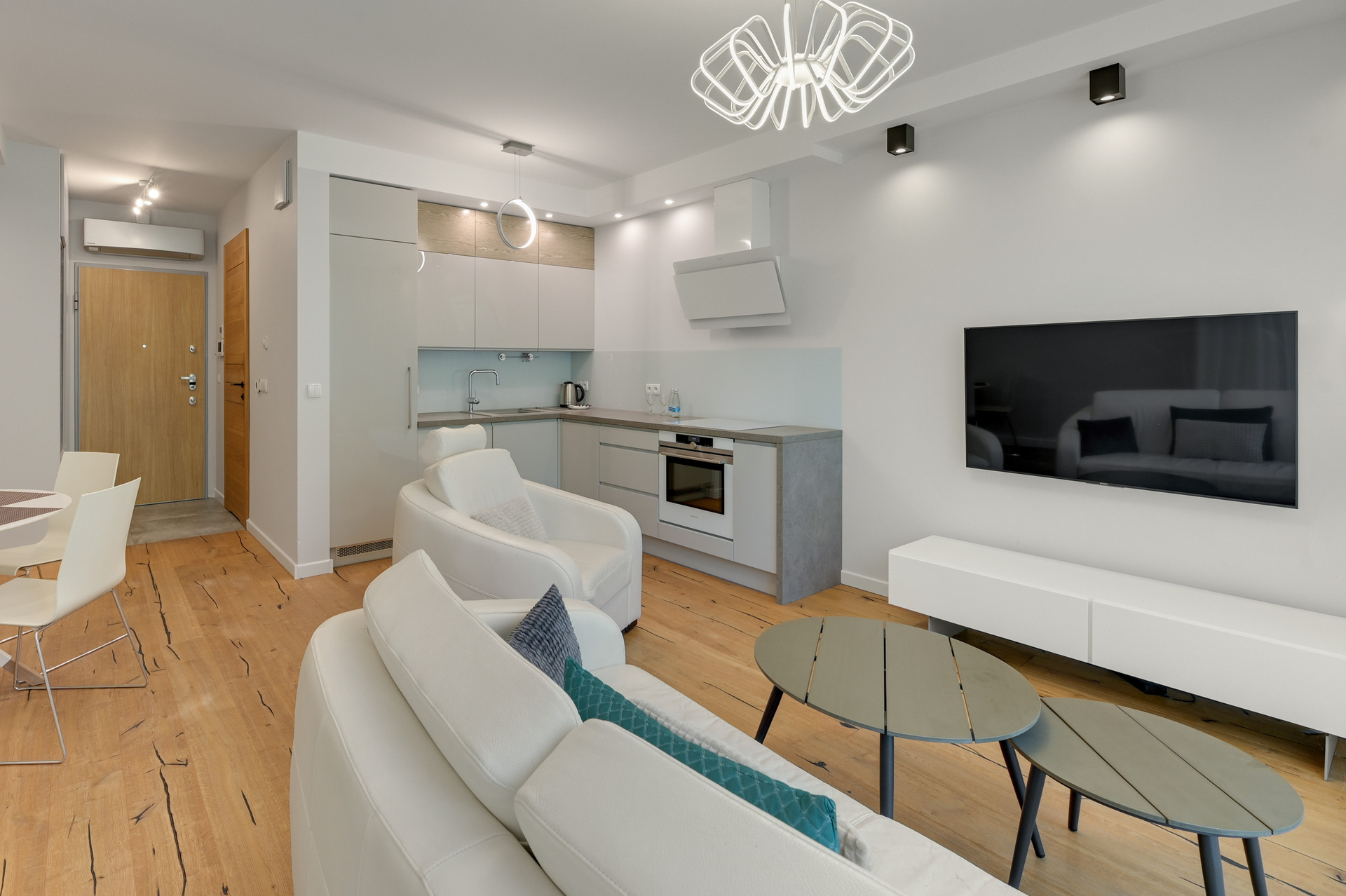 Grand Apartments