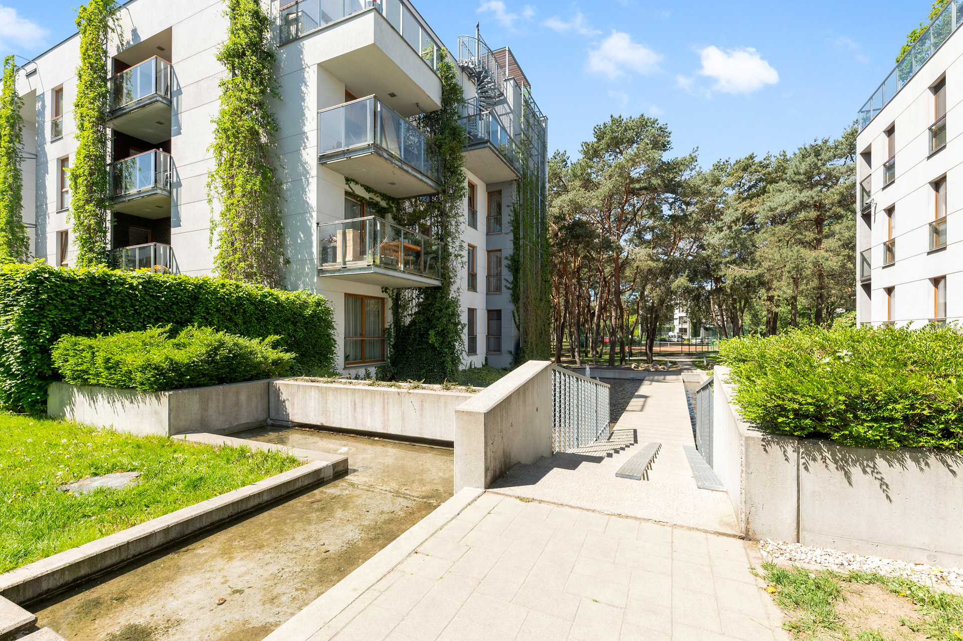 Grand Apartments