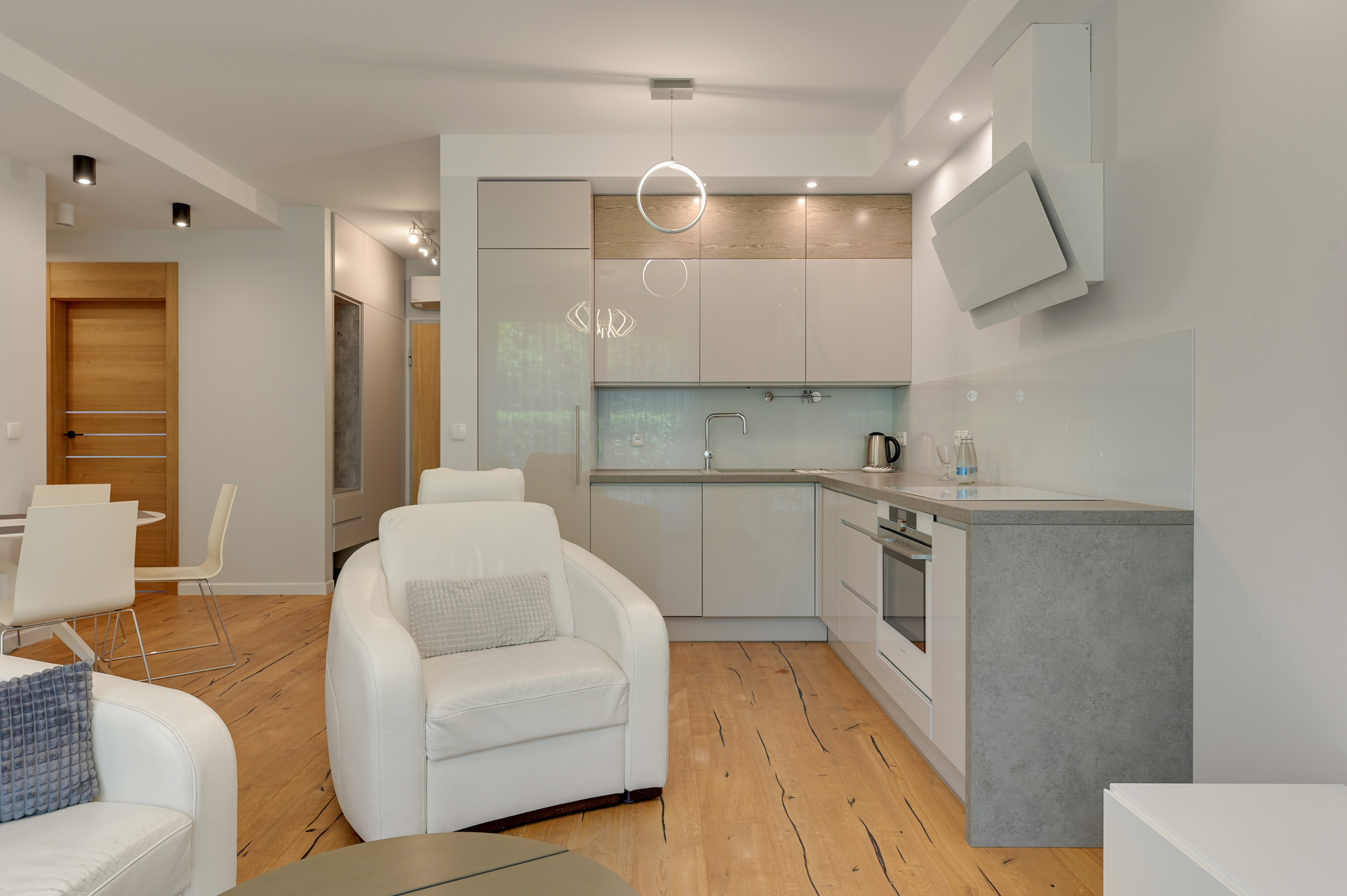 Grand Apartments