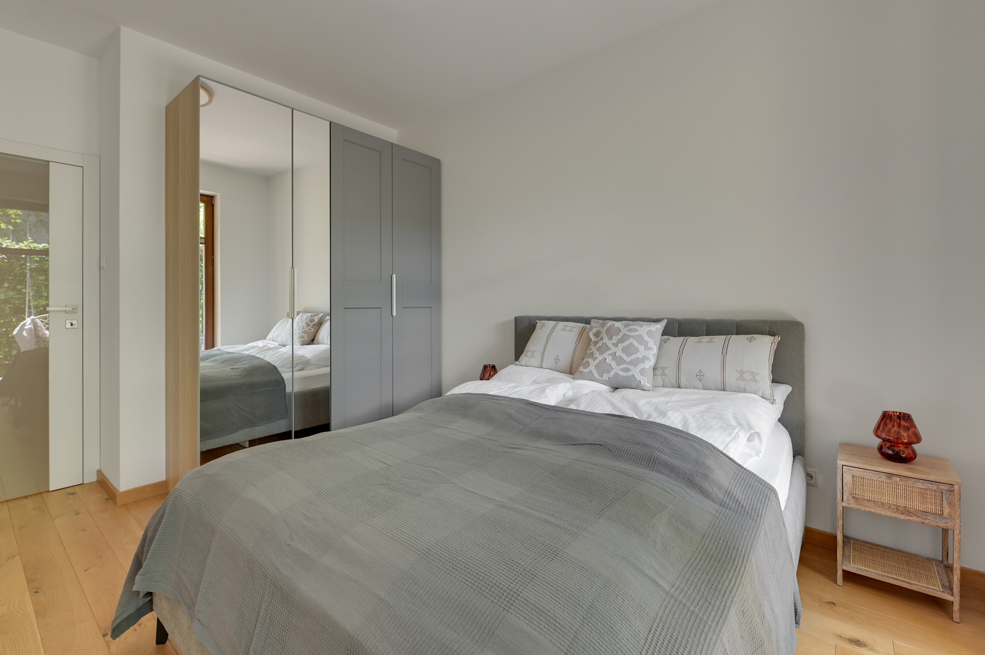 Grand Apartments