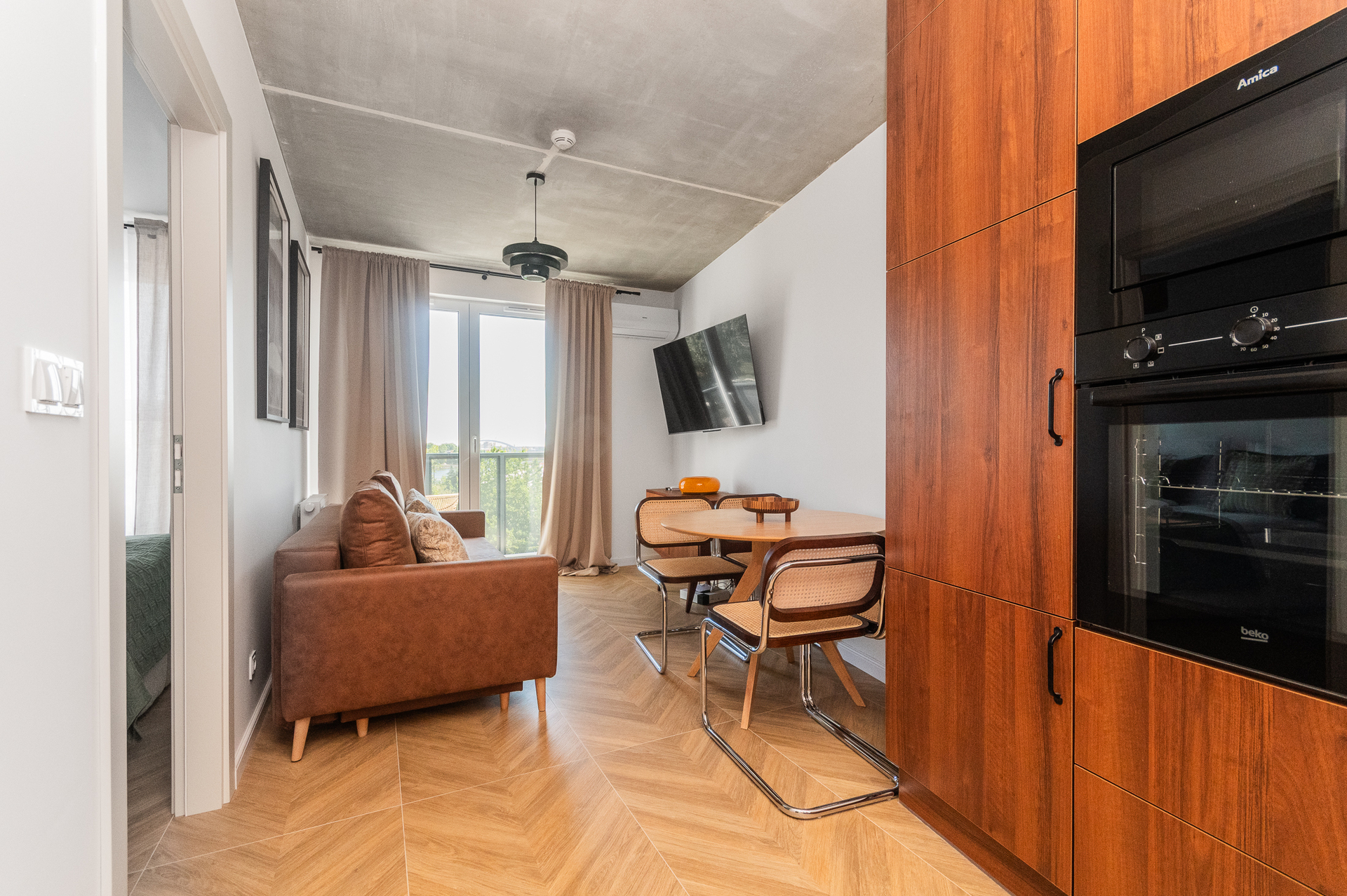 Grand Apartments