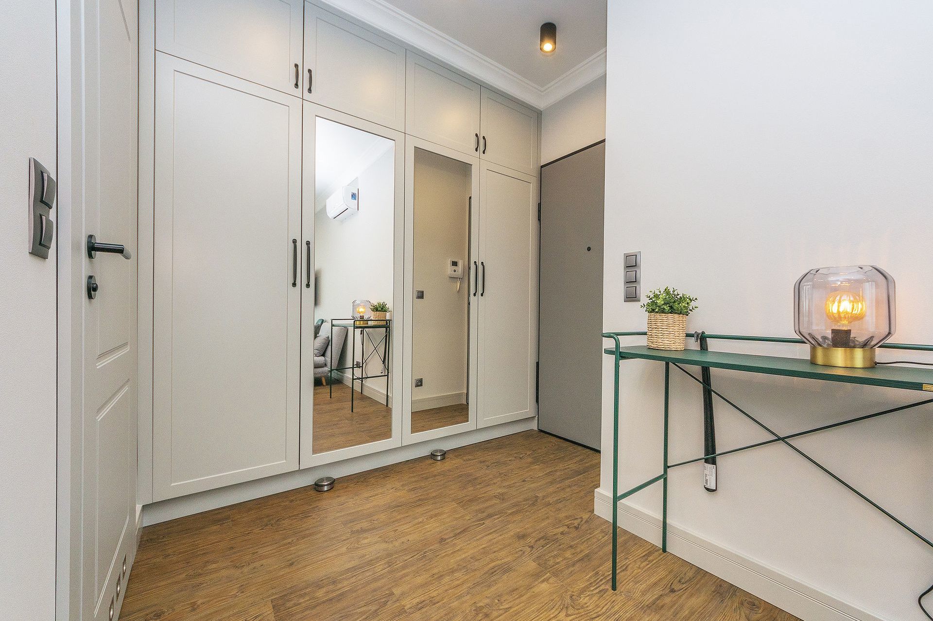 Grand Apartments