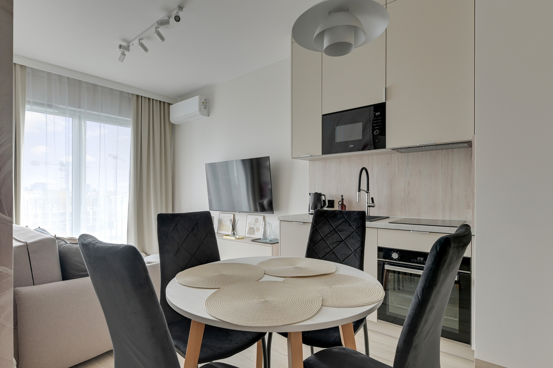 Grand Apartments
