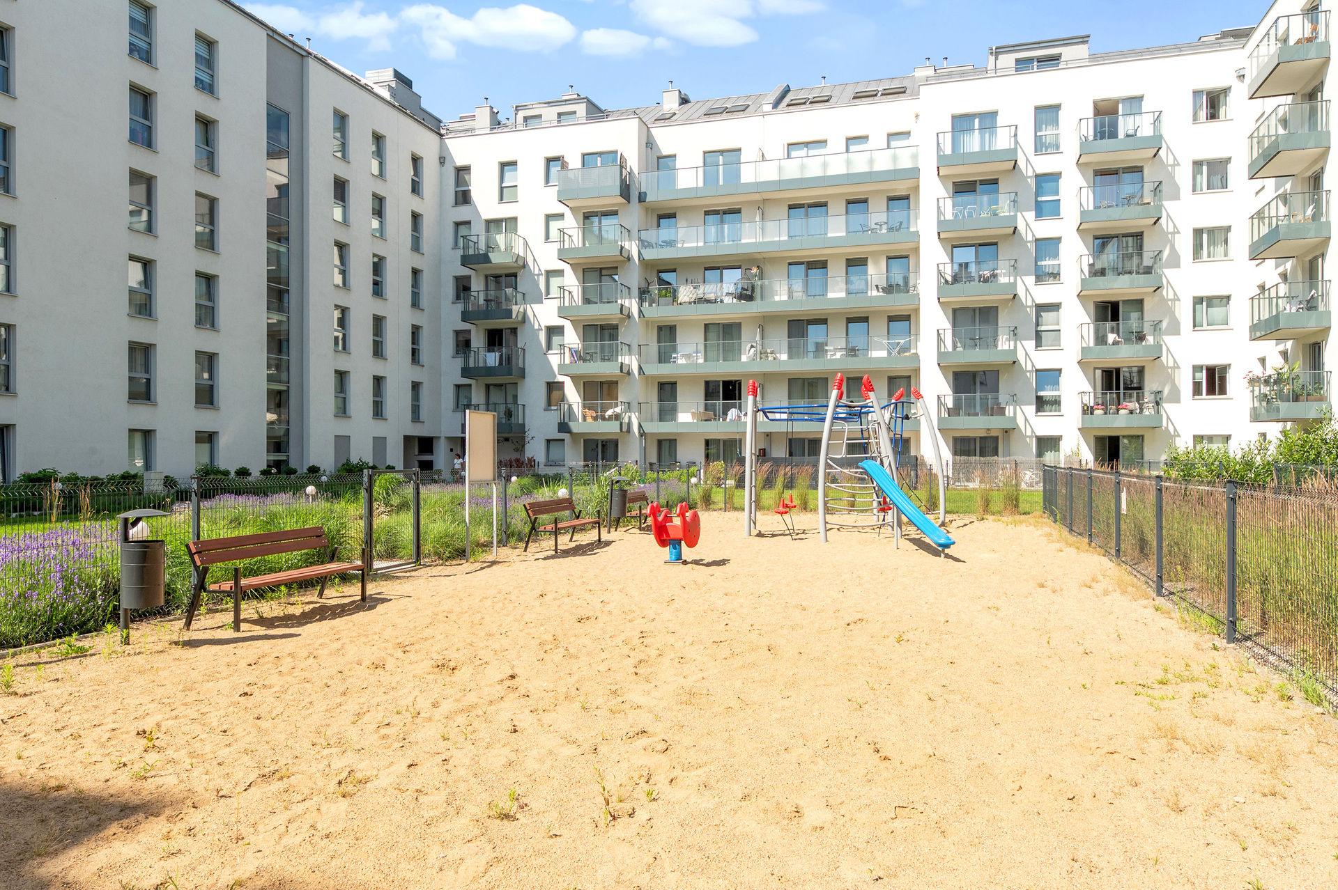 Grand Apartments